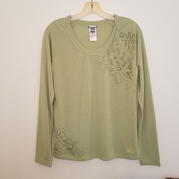 The North Face Tops - The North Face Green Long Sleeve Pullover Top M